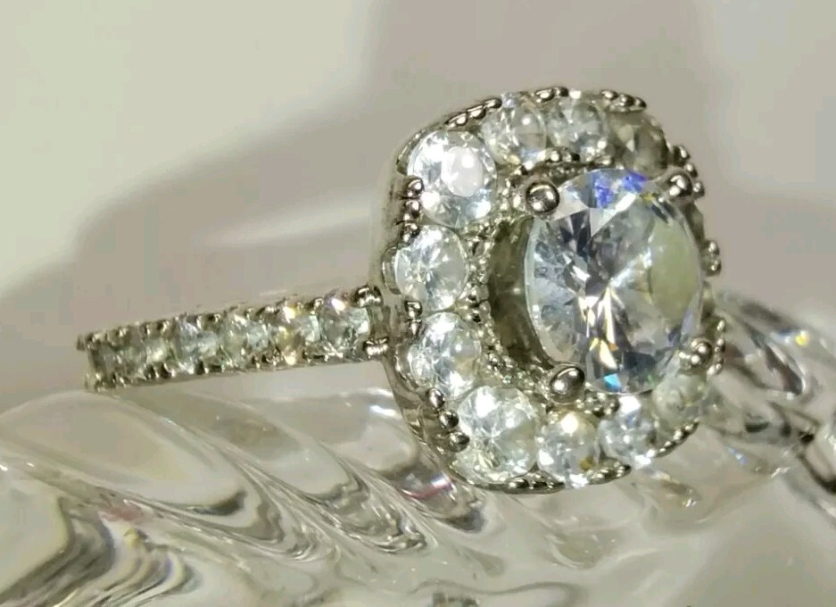 Kays Jewelers Halo Setting Fashion Jewelry Ring Zirconia Womens Size 7