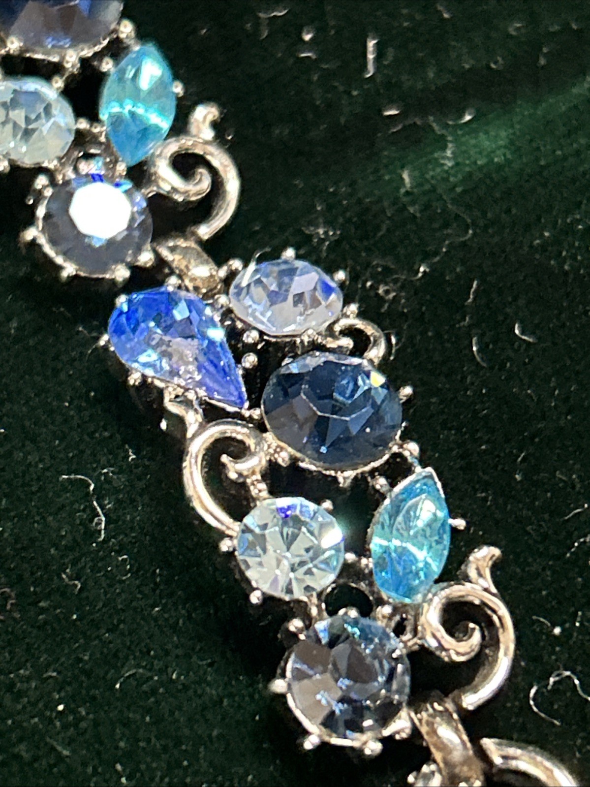 Signed LISNER Blue Rhinestone Bracelet Silver Tone Scroll Cluster Link