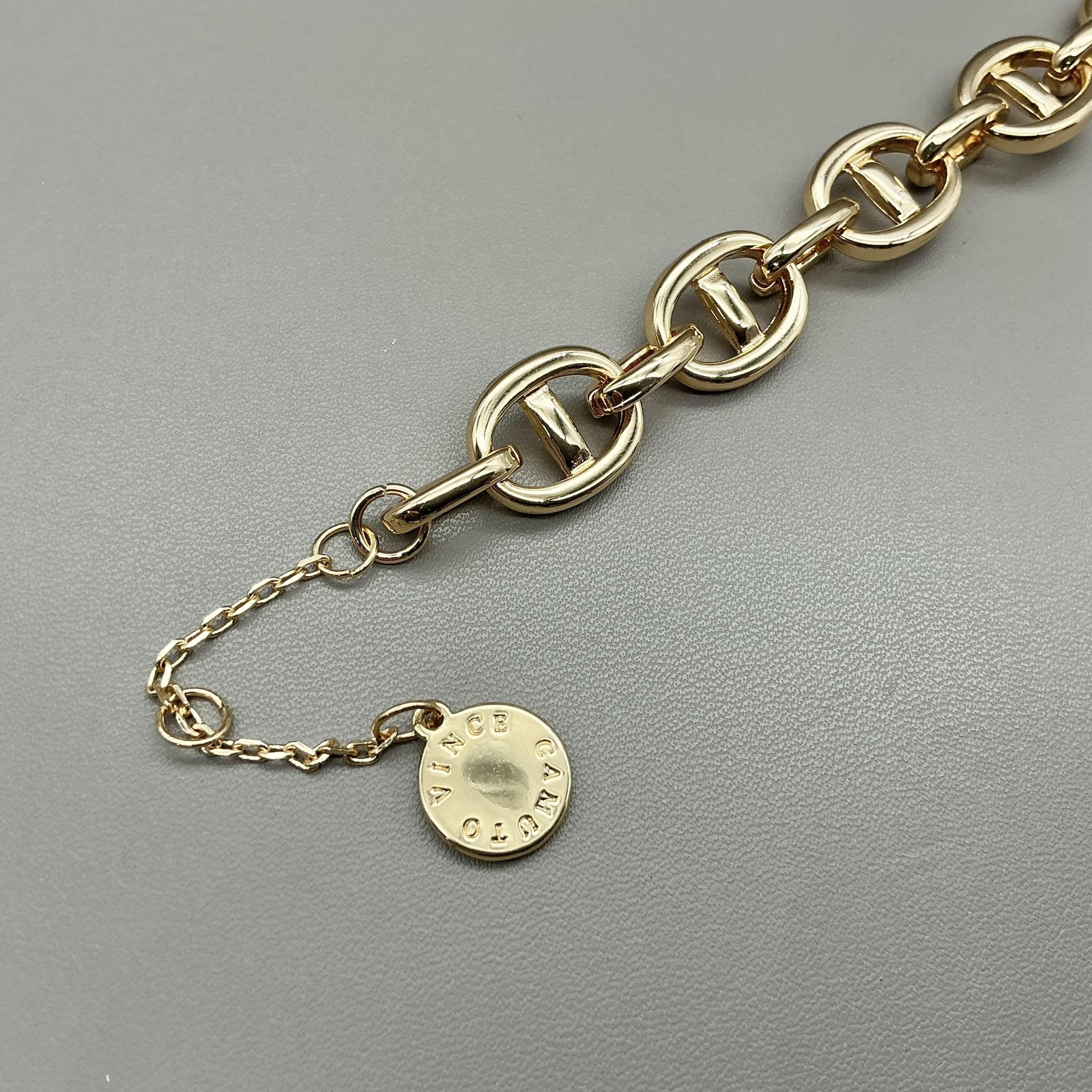 Vince Camuto Bracelet Gold Tone Chain Link Womens Logo Charm Lobster Clasp 8″
