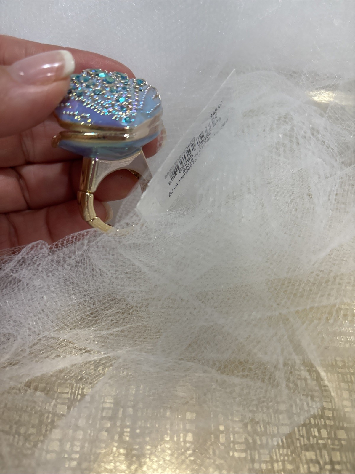 NEW PRETTY BETSEY JOHNSON IRIDESCENT SCALLOPED SEA SHELL STRETCH RING PEARL NWT
