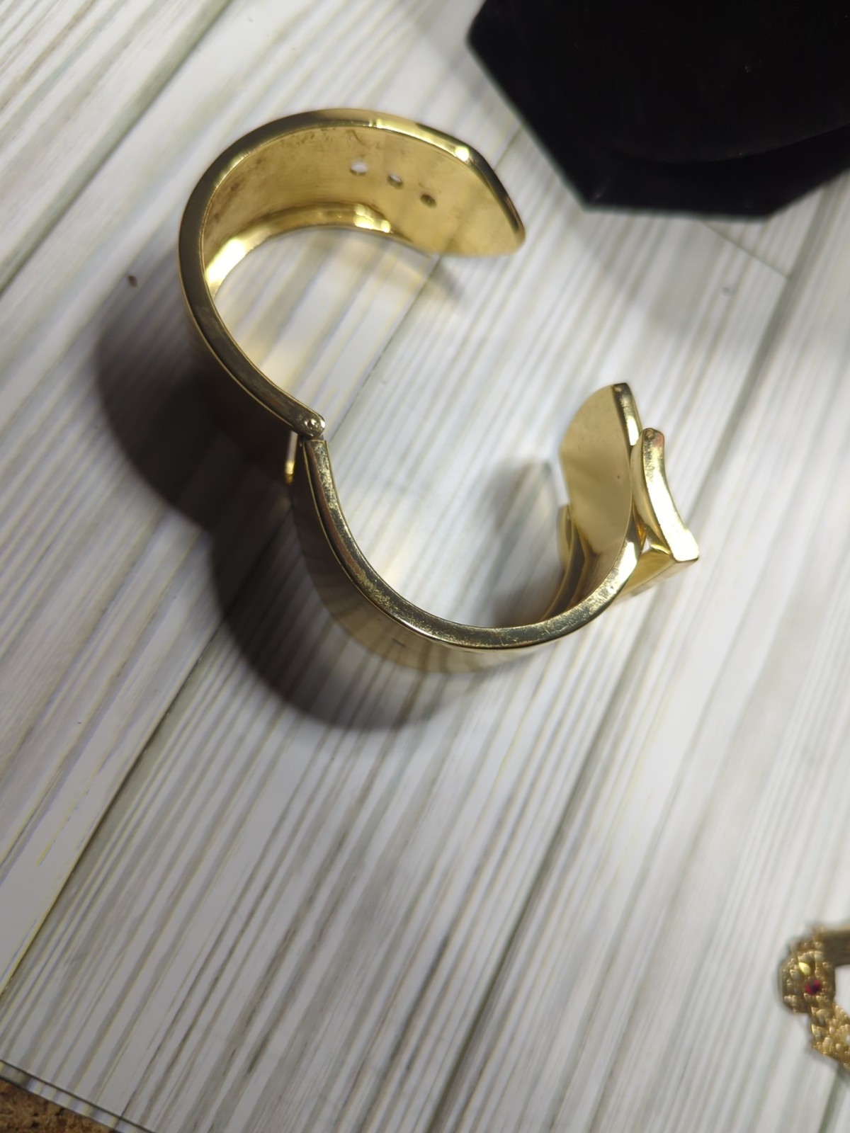 Vintage Chunky Gold Tone Belt Buckle Cuff Bracelet Hinged Statement Retro Bangle