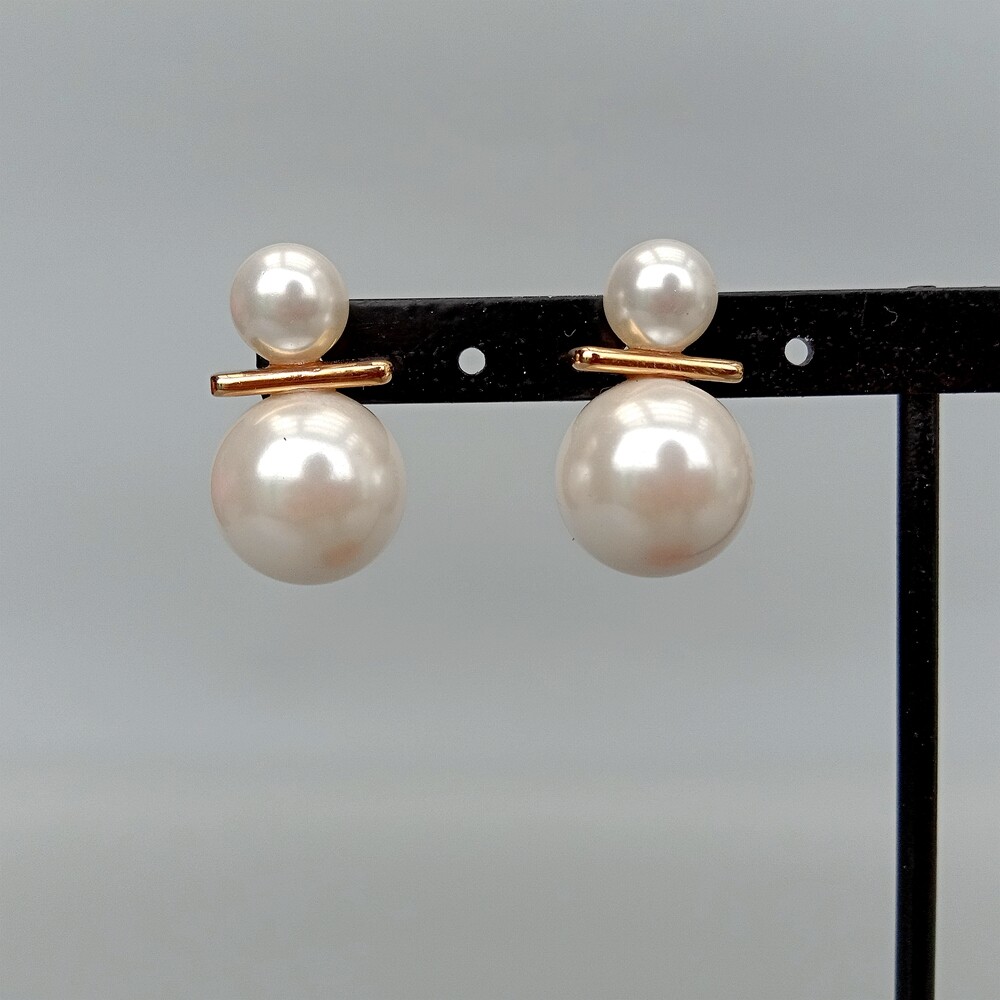 8.5mm-14mm Cream White Sea Shell Pearl Stud Earrings