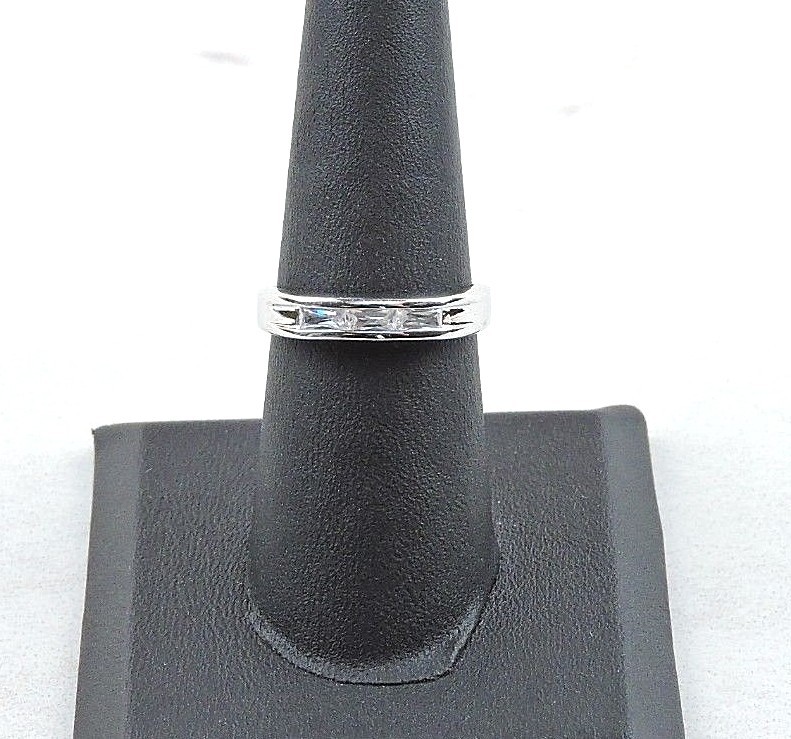 Sterling Silver 1.62 cttw Round And Radiant Cut Cubic Zirconia 2 Pc Ring Set