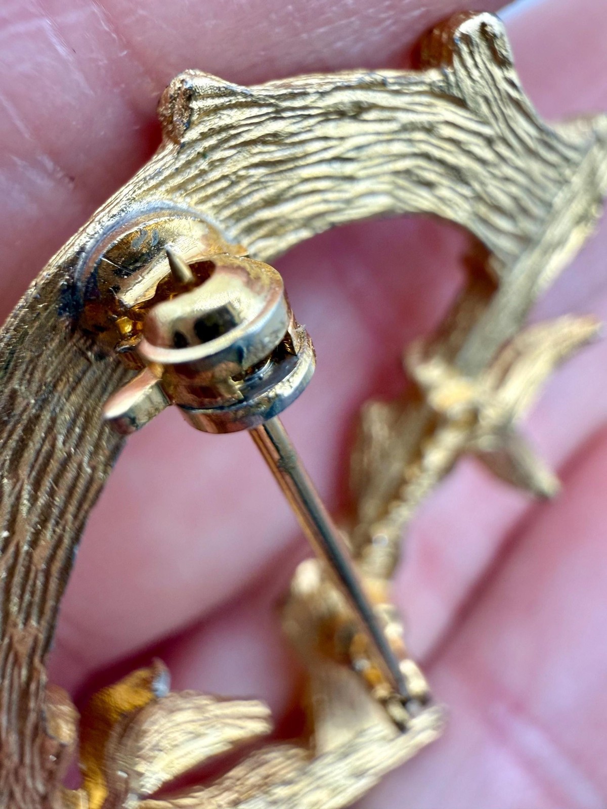 Sarah Coventry D Letter Branch Brooch: Gold Tone Nature Jewelry