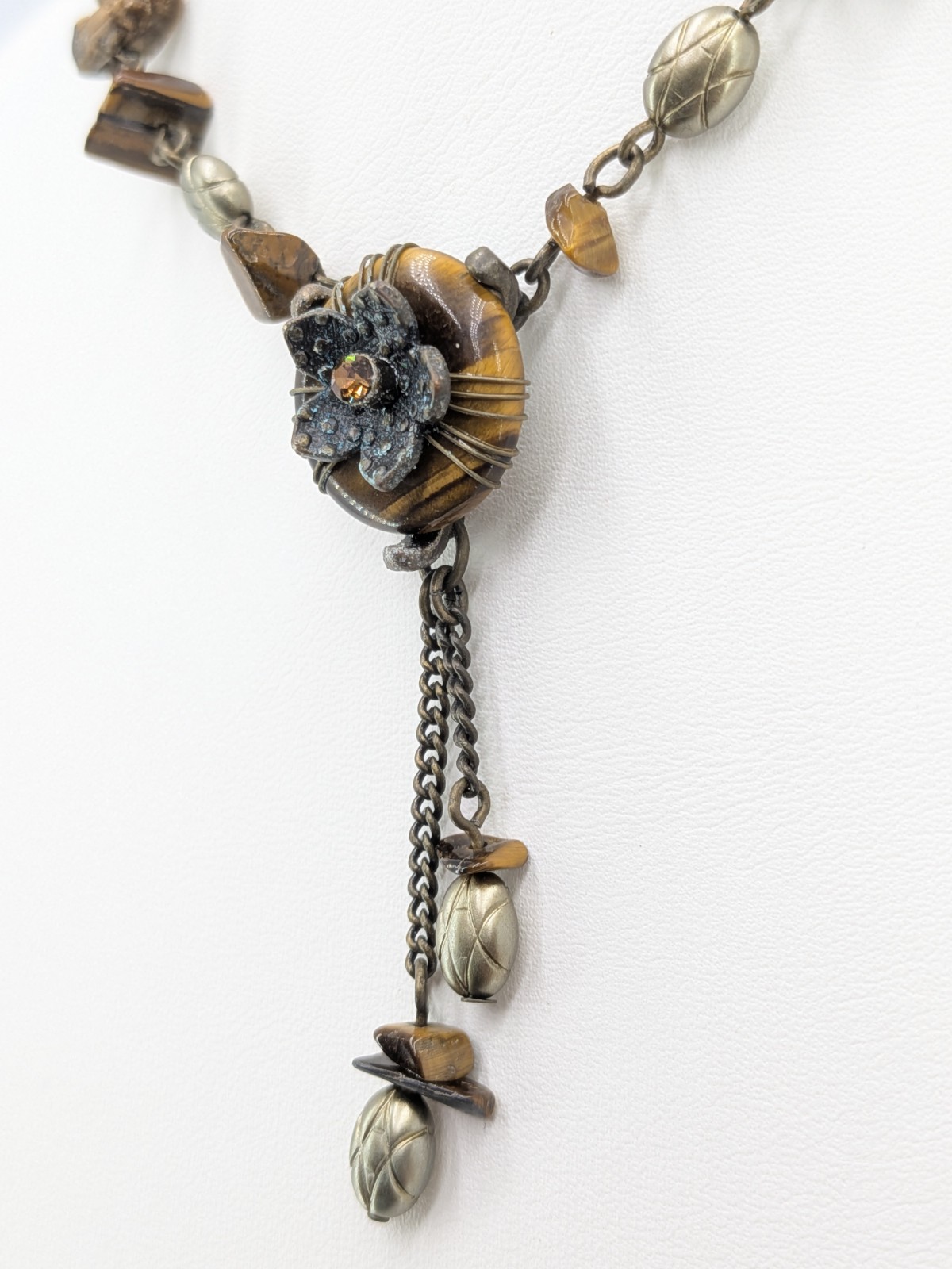 Vintage Avon Tiger Eye Flower Dangle Necklace Brown Stone Bead Chain 15 1/2 In