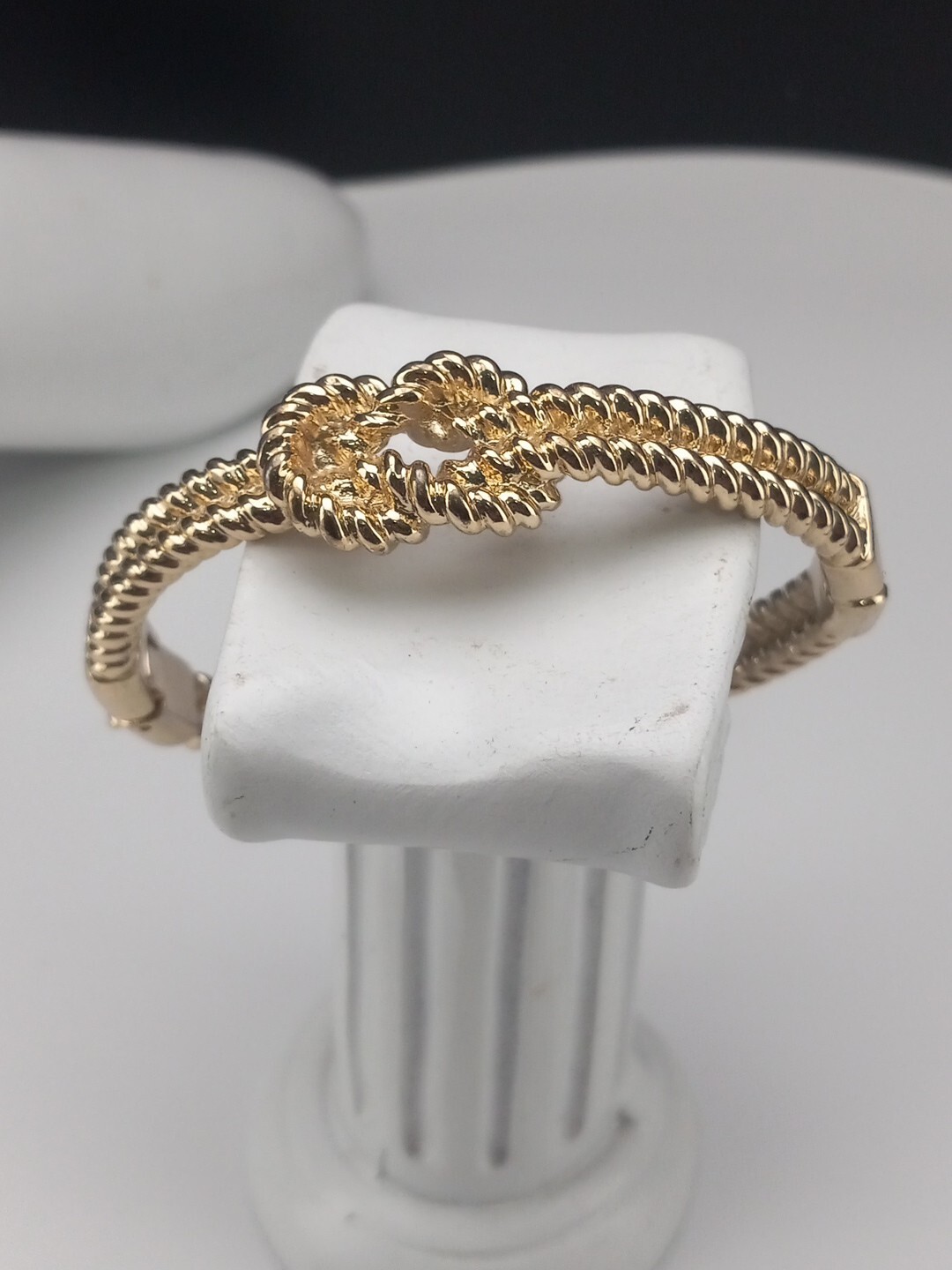Gold Tone Love Knot Textured Twisted Design Size 7 Push Lock Bracelet