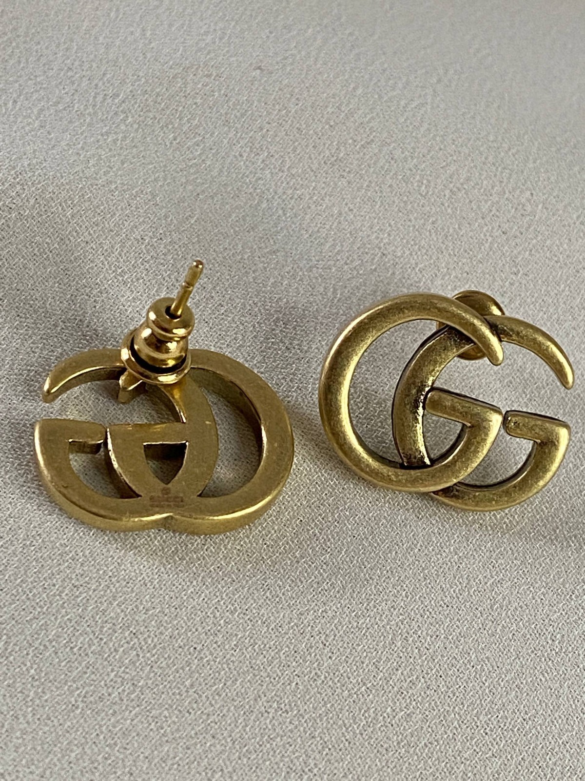 Gucci Interlocking GG Logo Stud Earrings Gold Tone Made in Italy
