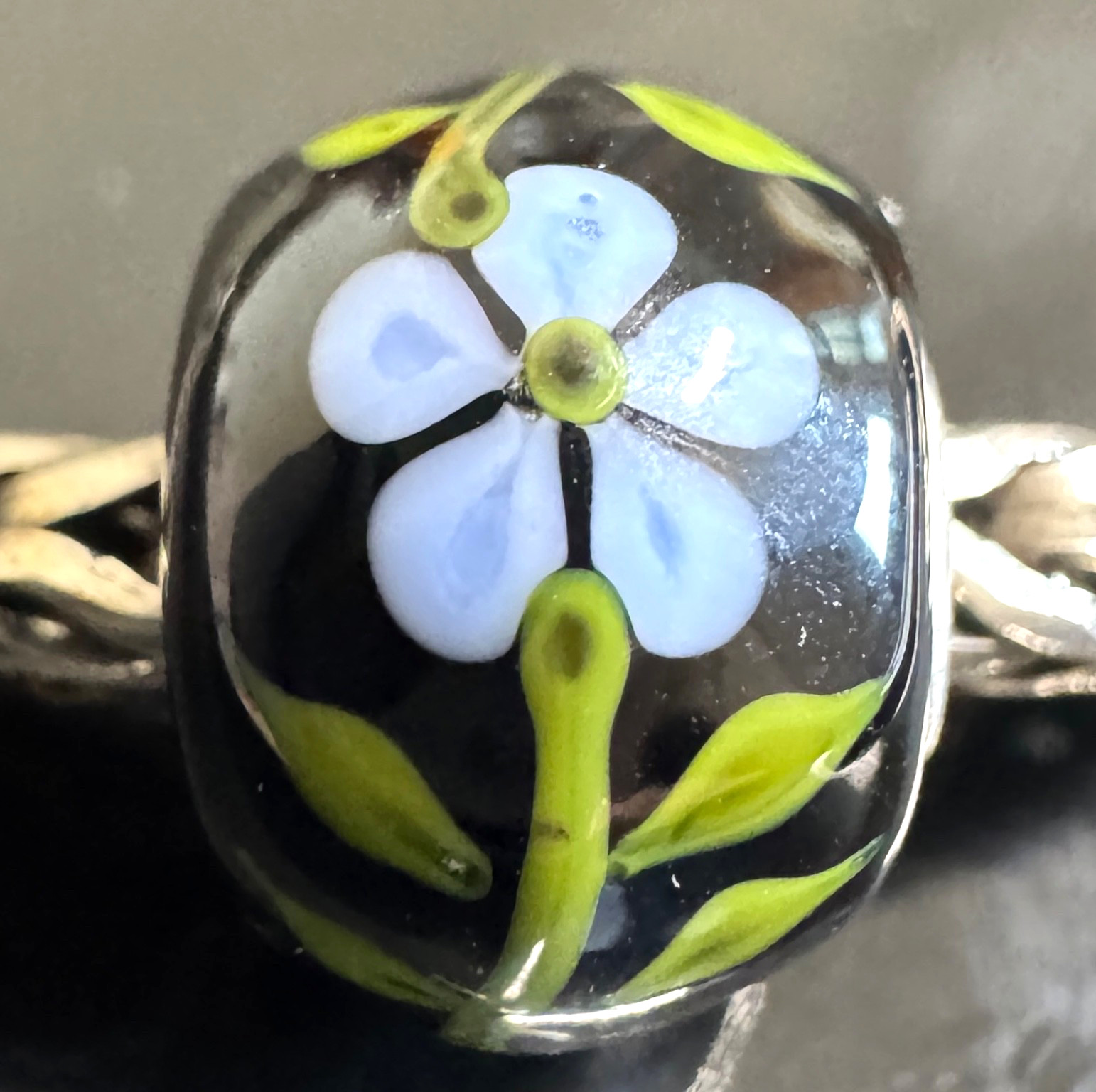 Trollbeads Sterling silver Black Base with Periwinkle blue flower