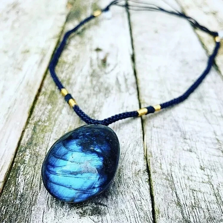 Labradorite Stone Pendant Natural Healing Crystal Amulet Necklace Gift for Women