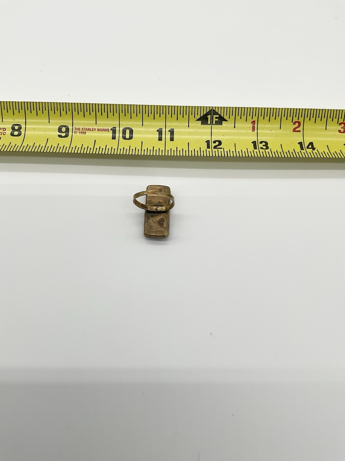 Vintage Adjustable brass-toned Ring textured stone or composite top!!S1