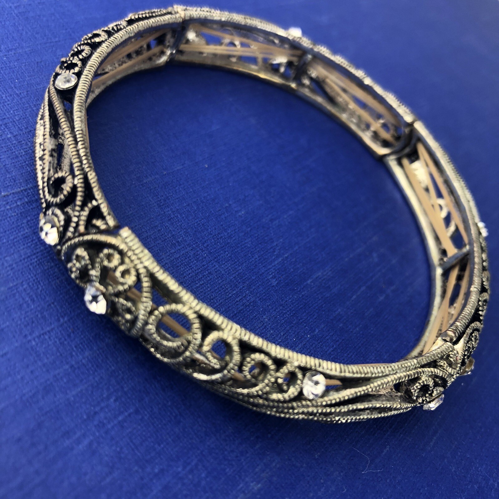 Art Nouveau Style Silver Tone Clear White Rhinestone ￼￼ Bangle Bracelet￼