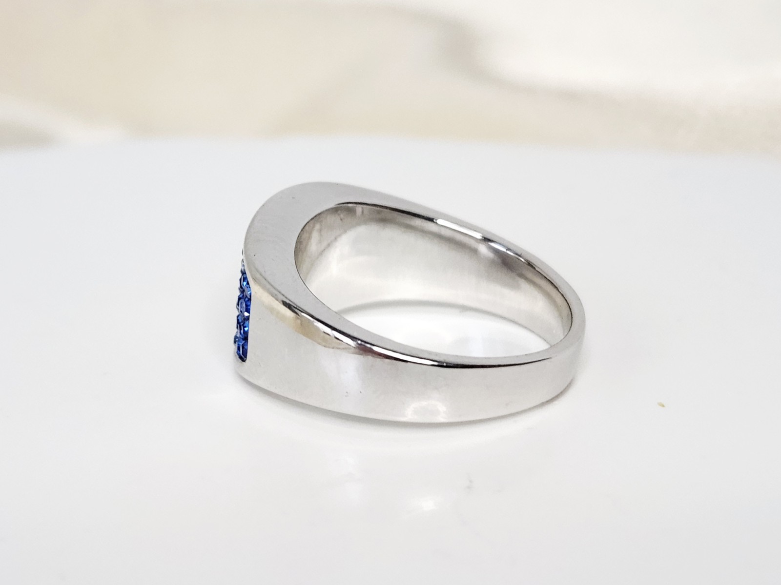 ATI BR CH Rainbow Crystal Silver Tone Wide Band Ladies Ring – Sz 6.75
