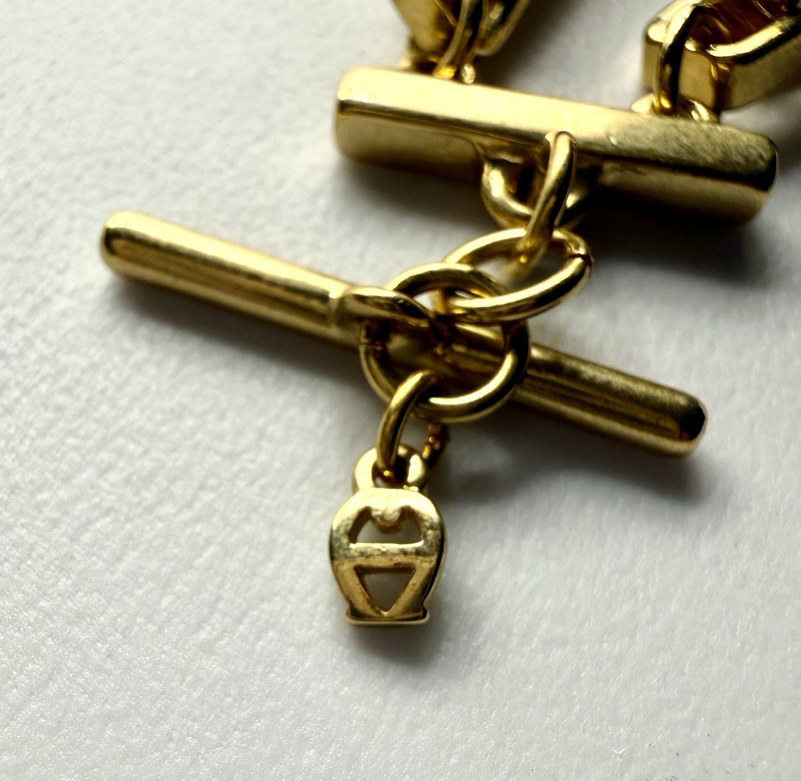 Gold Tone Bar Link Chain Bracelet Toggle Clasp Stackable 7 in