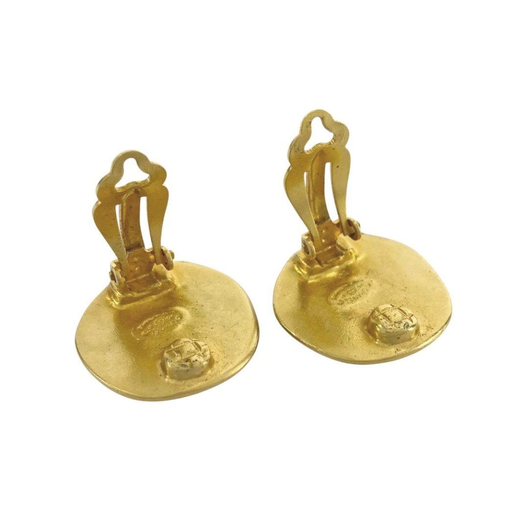 CHANEL CC Logos Round Clip-On Earrings Gold Tone 96P Auth #7899