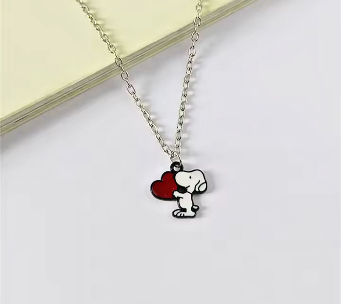SNOOPY PENDANT NECKLACE-HOLDING HEART-18INCH-NIP-NEXT DAY SHIPPING