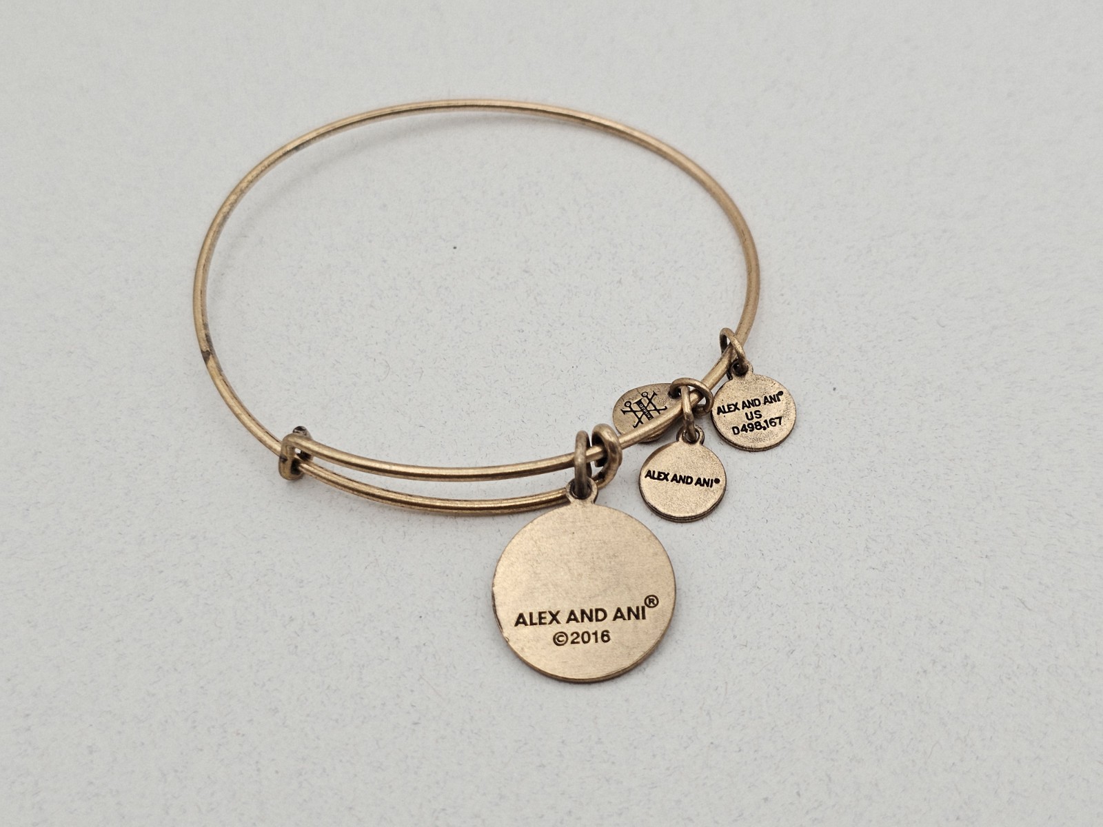 ALEX and ANI ” New York City ” Rafaelian Gold Bangle Bracelet ✨️