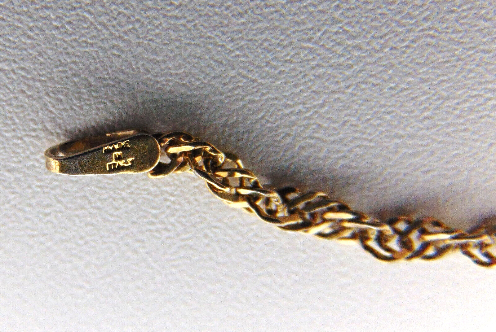 Vintage Italy ITAOR 925 7″ Dainty SS/Gold Twist Chain Link Bracelet Signed EC