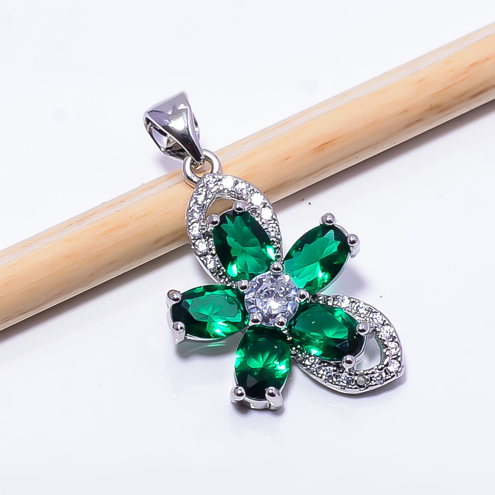 Chrome Diopside & Cubic Zirconia 925 Sterling Silver Flower Pendant 1.09″ P97614