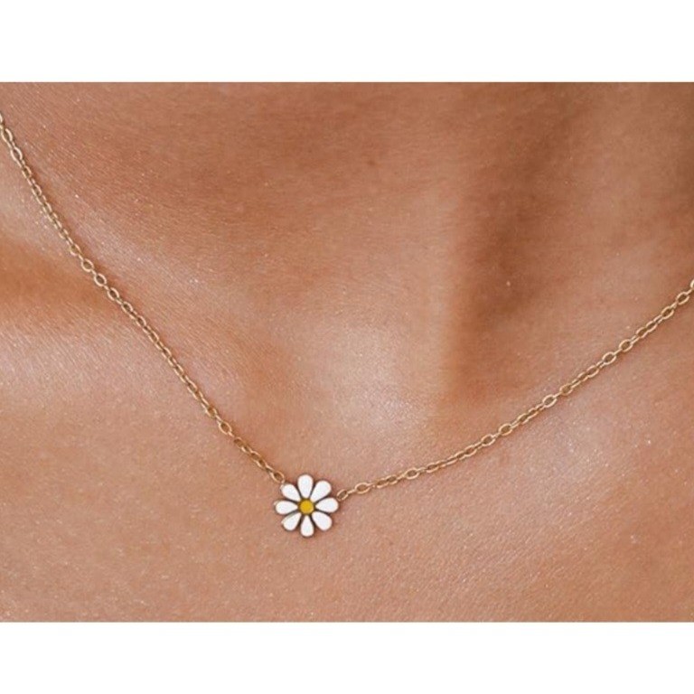 Hey Harper Maravilla Daisy Necklace 14K Gold PVD Stainless Steel Floral Pendant