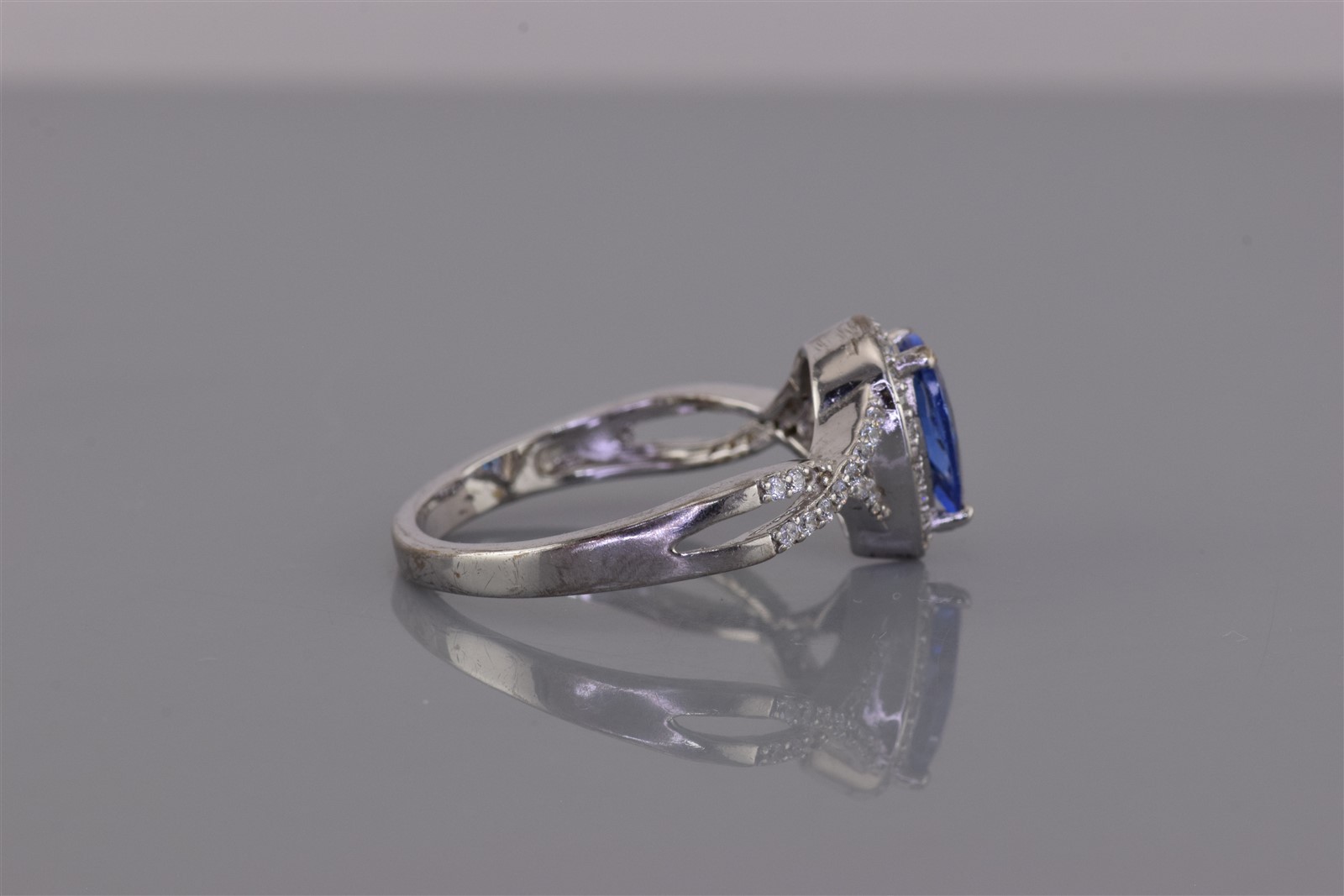 Sterling Silver Blue Pear Cubic Zirconia Halo Accented Twist Band Ring 925 Sz: 9