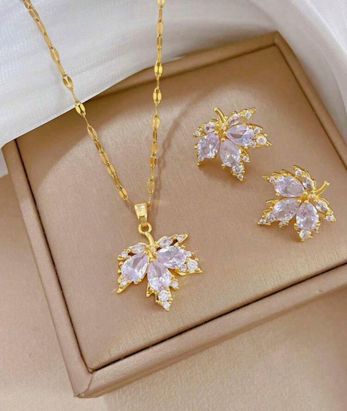 Gold Tone Clear Cubic Zirconia Leaf Necklace Pendant & Stud Earrings Set