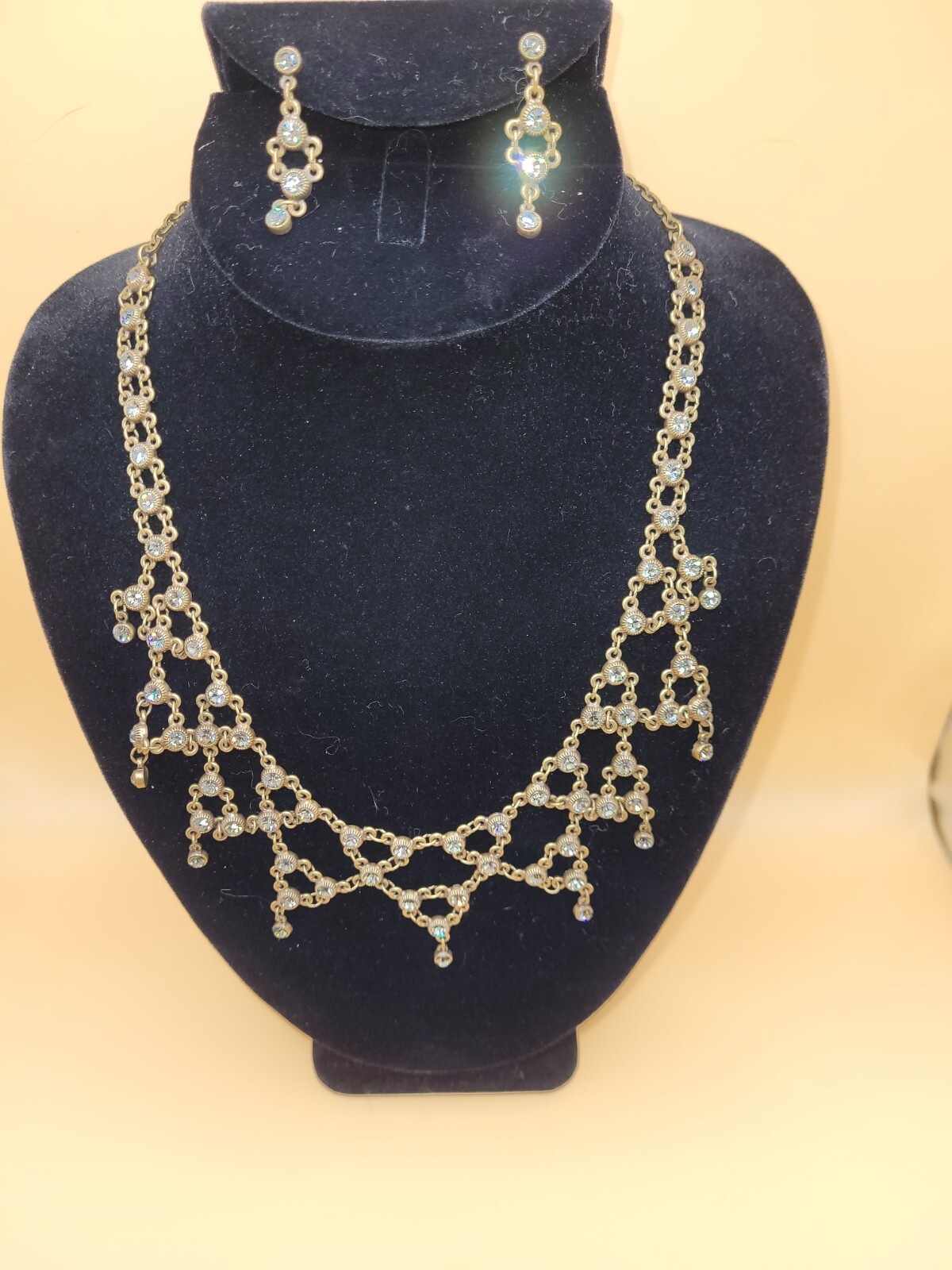 Sweet Romance Chain Dazzling Rhinestone Web Design Bib Necklace Earring Set