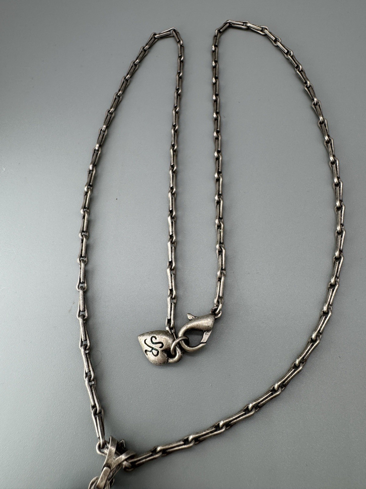 Nice SWEET ROMANCE USA SILVER TONE PENDANT LOCKET RHINESTONES CHAIN NECKLACE