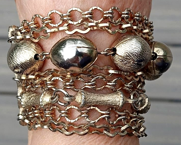 Vintage Gold Color Multi Strand Bracelet Textured Beads Bar Links 7″ No Mark