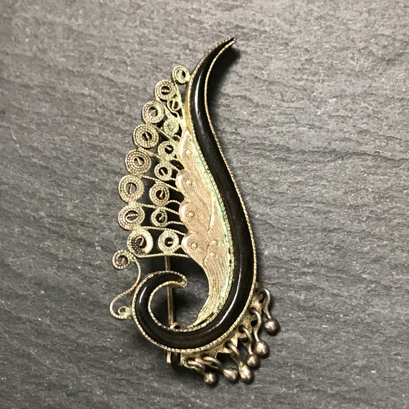 Vintage White Metal Brooch Filigree & Black Enamel 4.5cm x 2cm