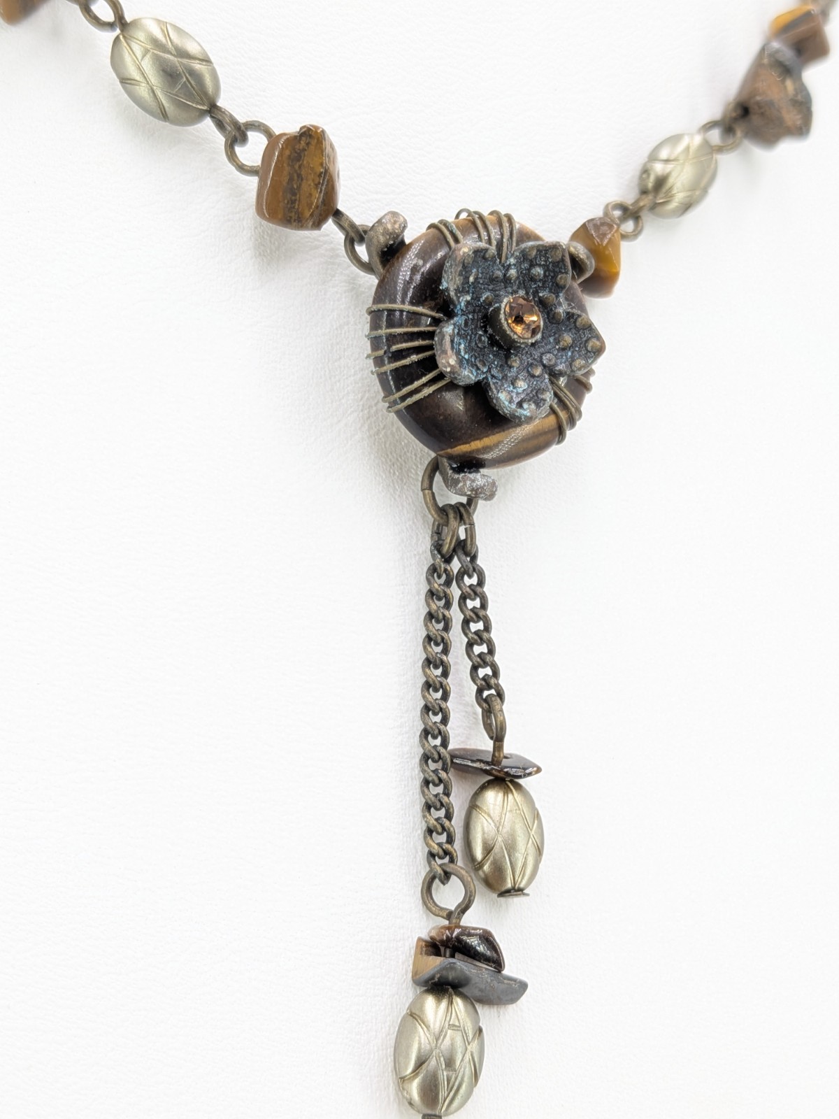 Vintage Avon Tiger Eye Flower Dangle Necklace Brown Stone Bead Chain 15 1/2 In