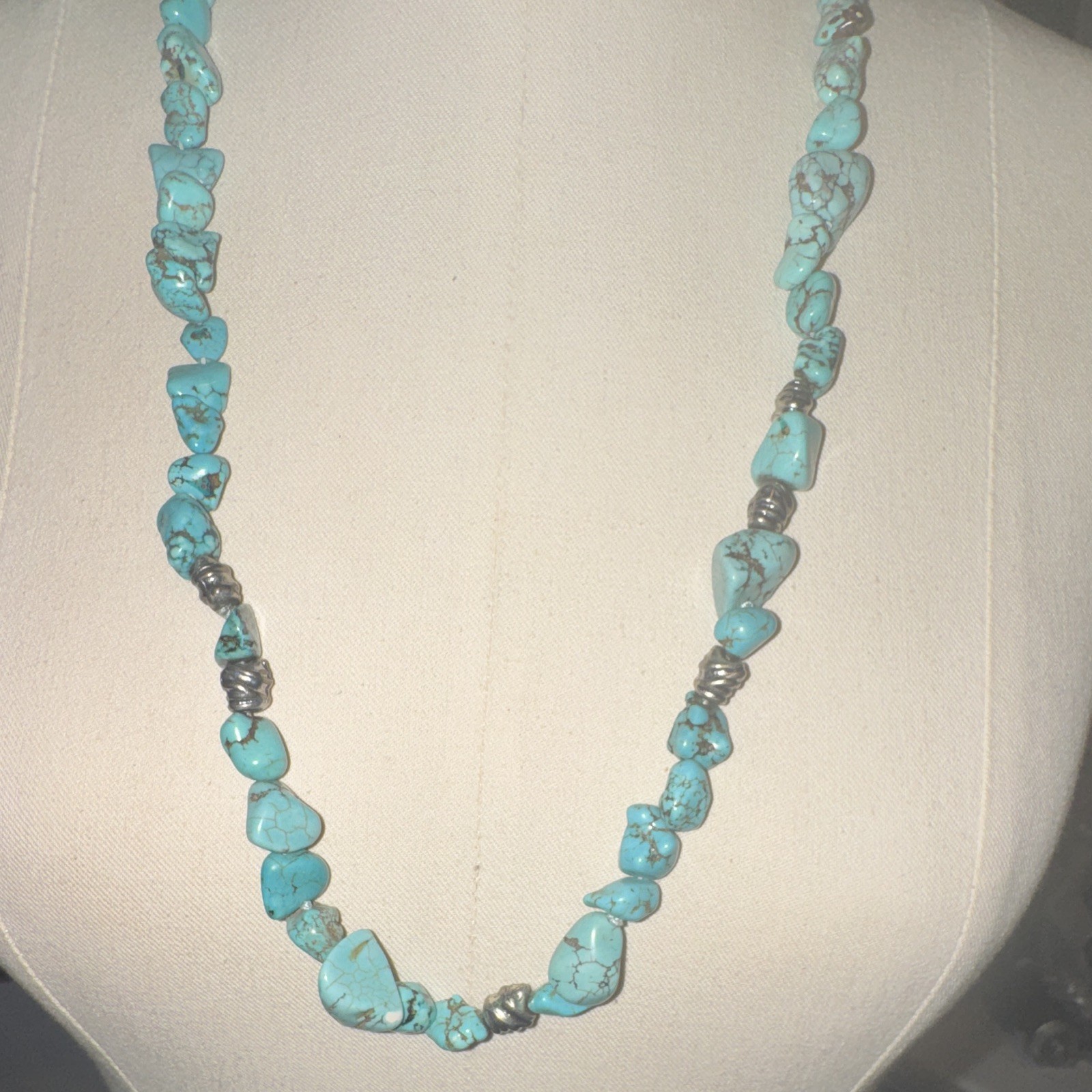 Turquoise Chip Beaded Necklace Silver Tone Link Chain Toggle Clasp 18″