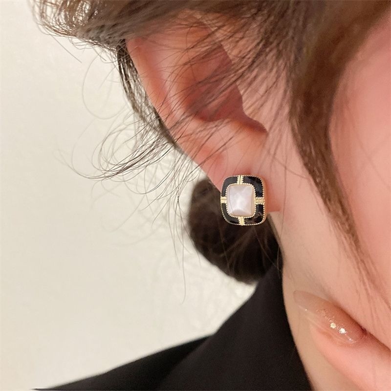 Valeri Ann Elegant Composure Square Stud Earrings Black Cream Gold Gift Packaged