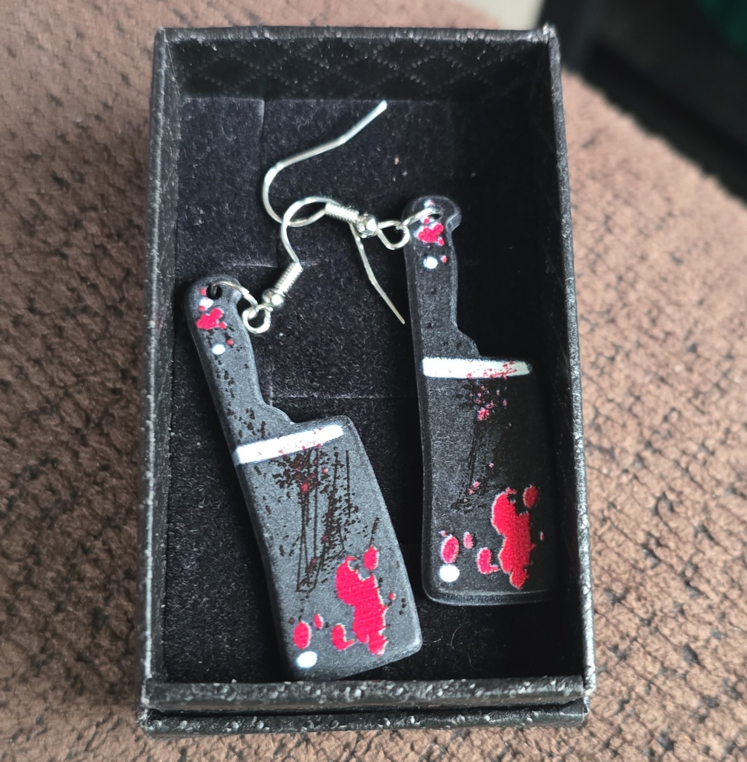 Knife Dangle Drop Earrings Black Red Splatter Silver Tone Hook Halloween Gothic