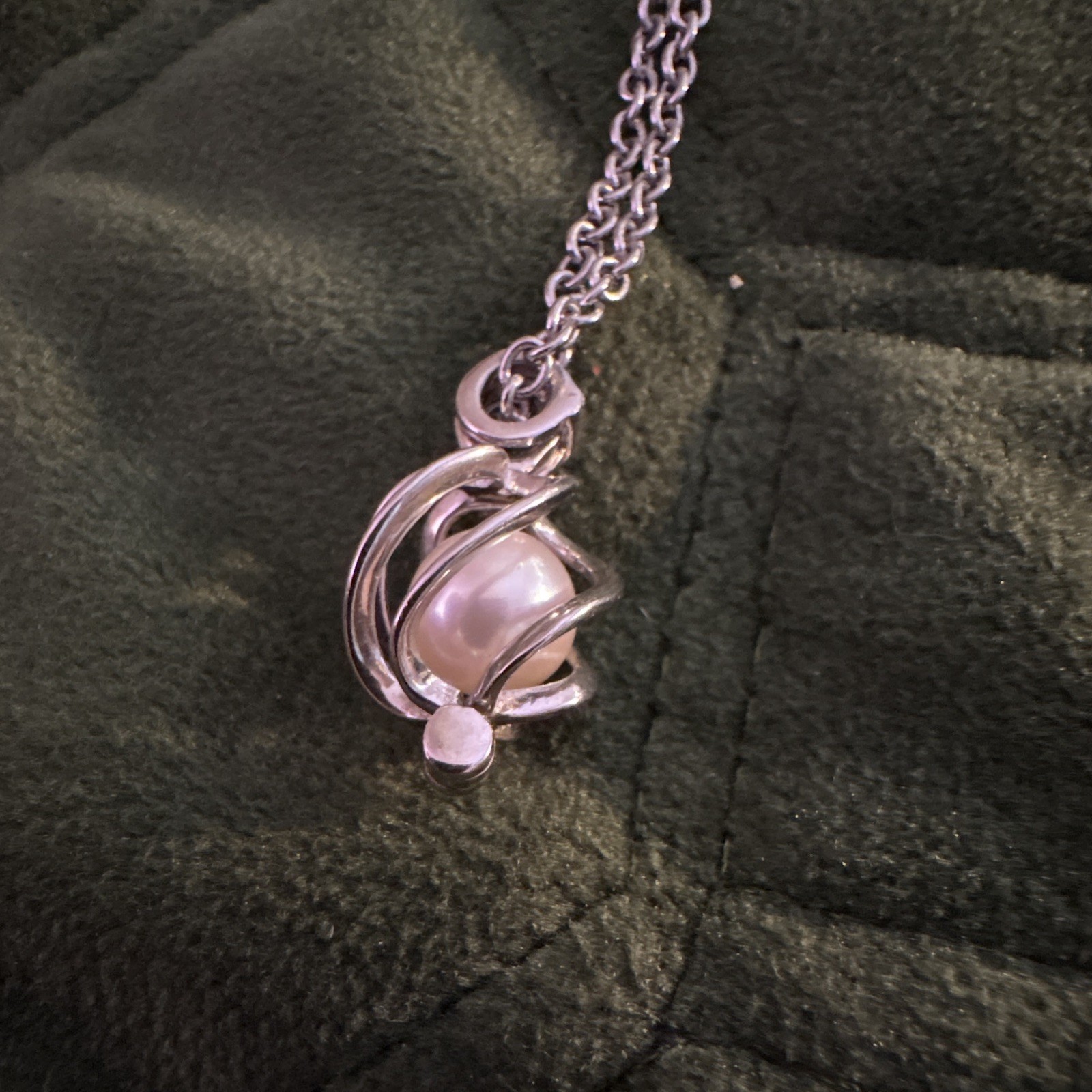 Silver Tone Round Link Chain Necklace Lobster Clasp 18 in Pearl Cage Charm