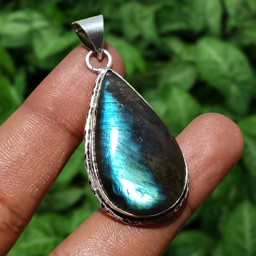 Flashy Labradorite Gemstone Pendant 925 Sterling Silver Plated Handmade Jewelry