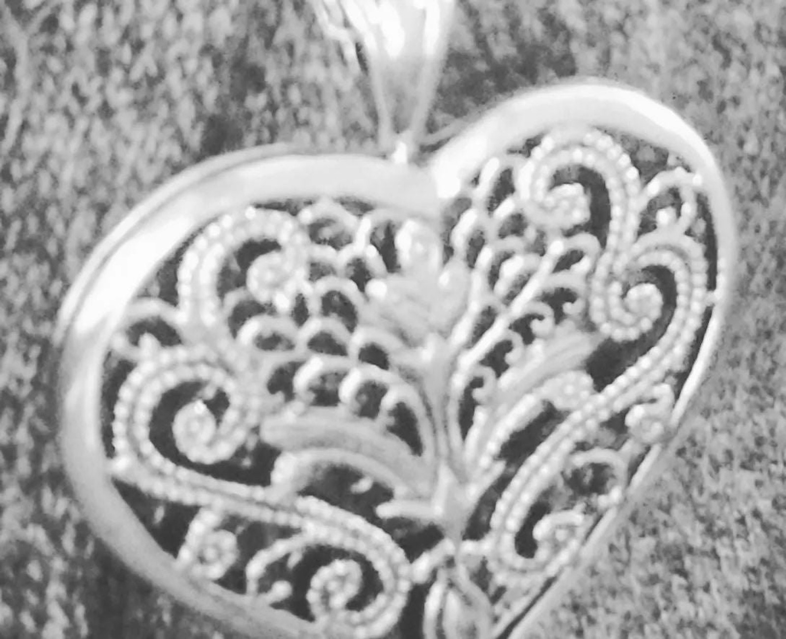 Filigree silver tone heart pendant necklace cottagecore
