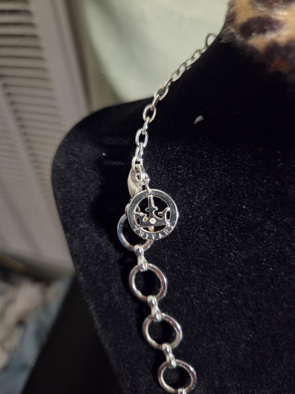 Crown Trifari Rhinestone Silver Tone Necklace ELEGANT Vintage 18″