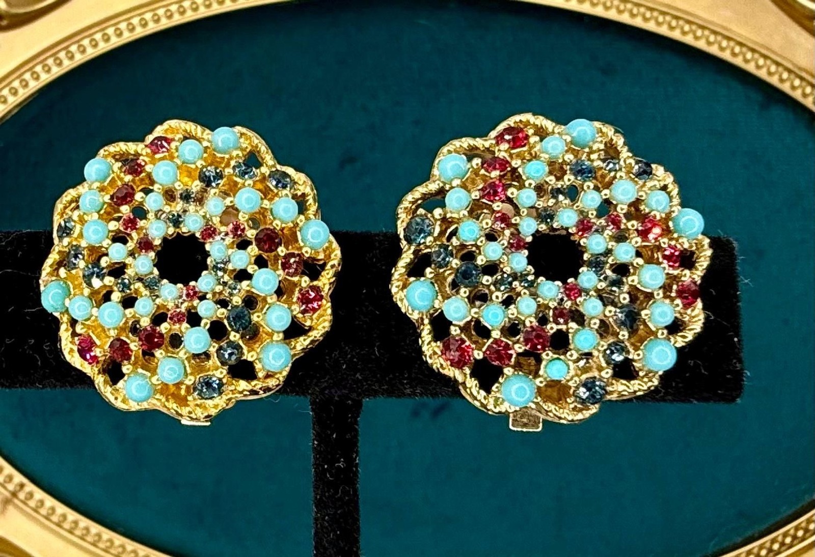 Vintage Sarah Coventry “Song of India” Brooch & Clip-On Earrings Set – 1960s