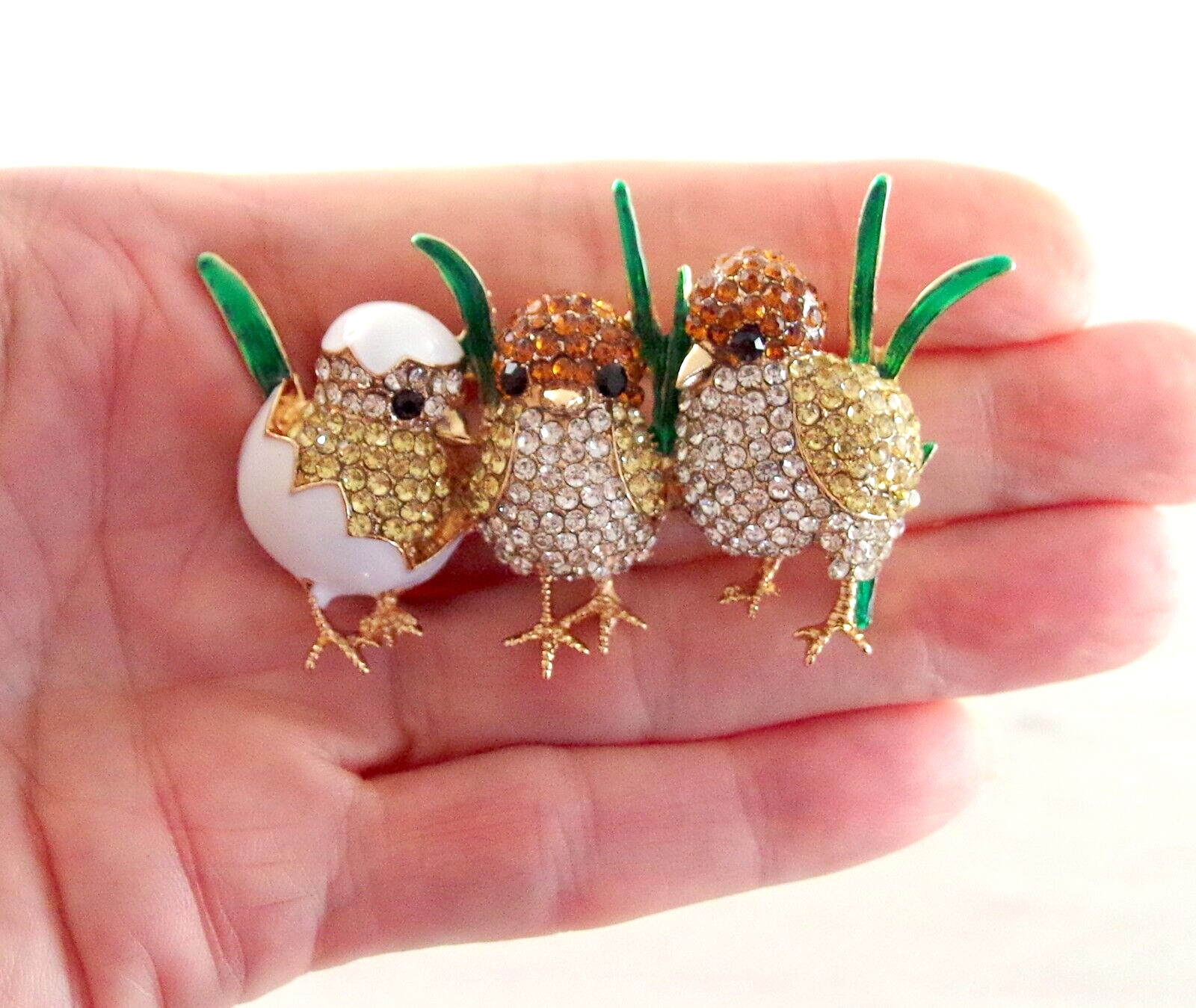 2 5/8″ NAPIER INSPIRED 3 BABY CHICKS 1 HATCHING RHINESTONE EASTER PENDANT BROOCH