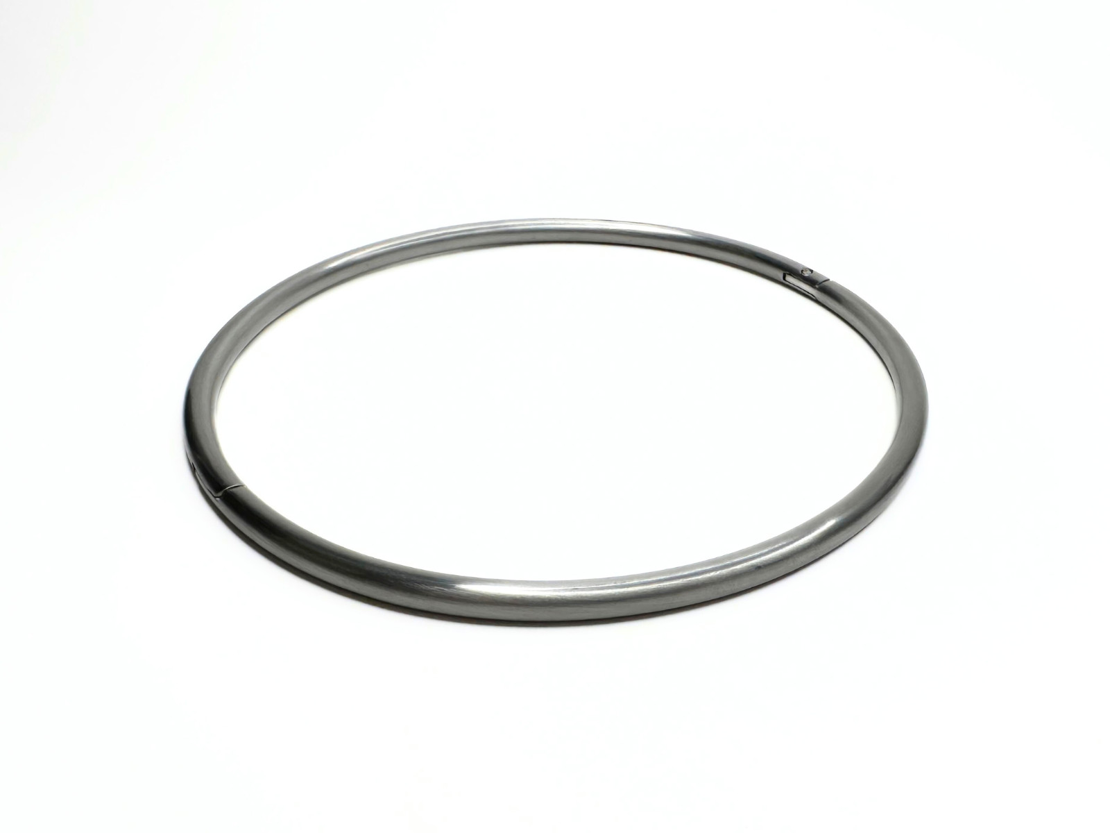 18″ 6mm Petite Thin Satin Stainless Locking Eternity Collar – CuffStore
