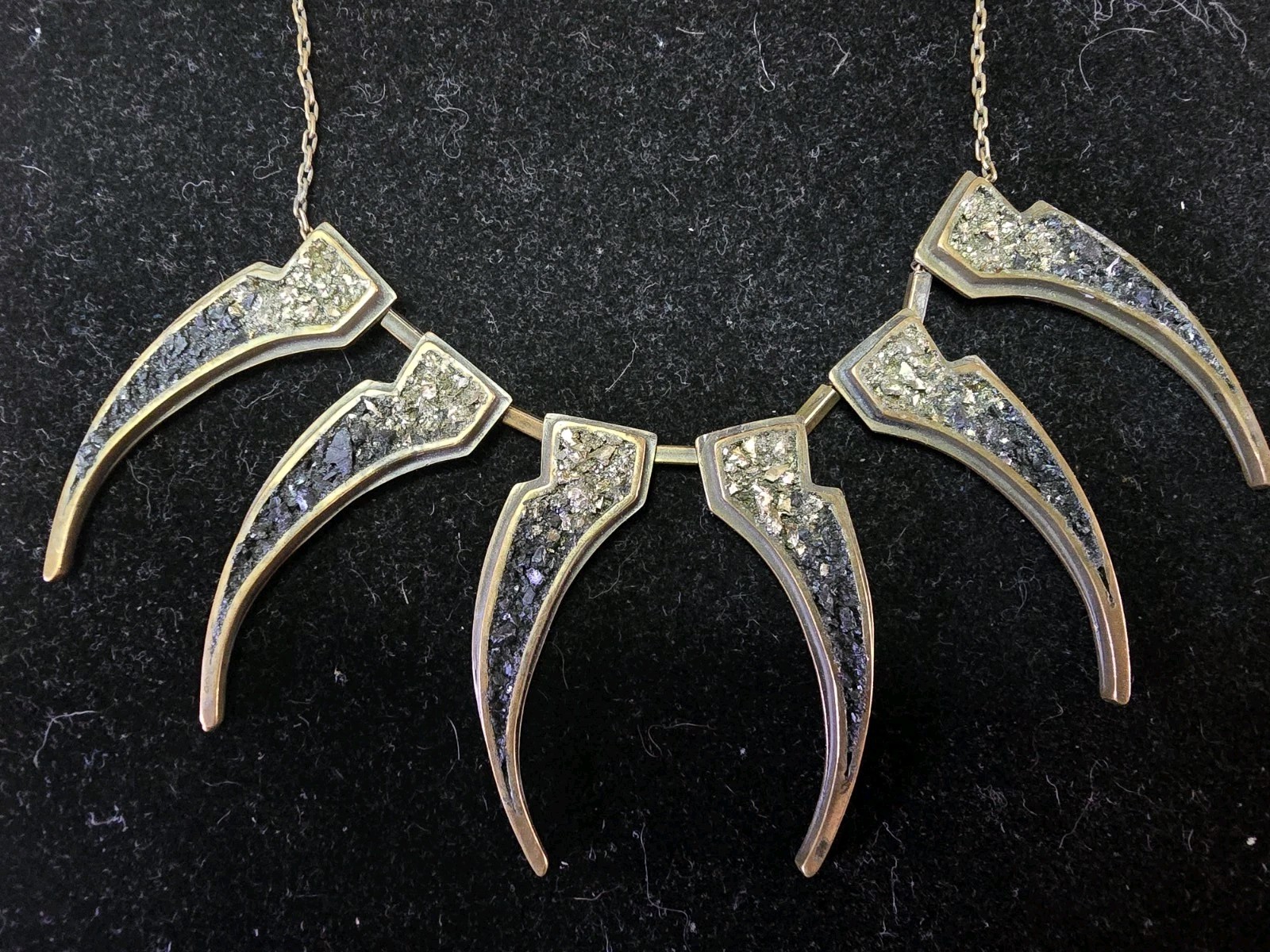 LADY GREY Bronzetone Native Style Black Druzy Stone Bear Claw Collar Necklace