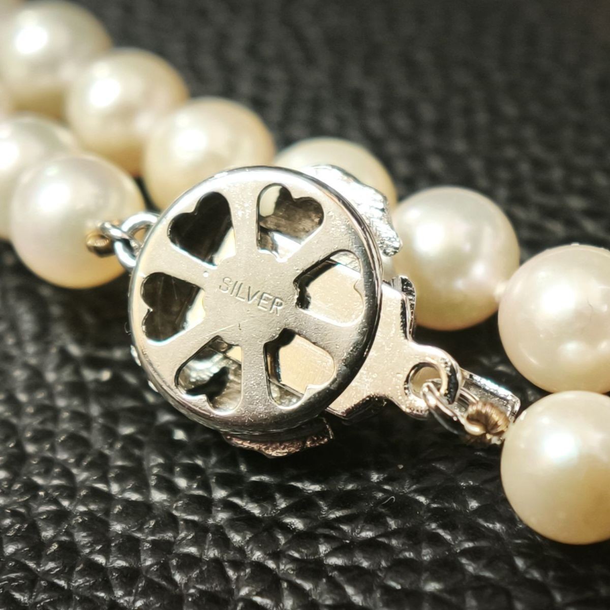 Excellent Condition Genuine Akoya Pearl Necklace 6.7mm 41cm Length Silver Chain