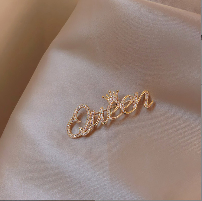 Women Cute queen Brooch Gold Plated Pin Cubic Zirconia size 1.18×0.98in