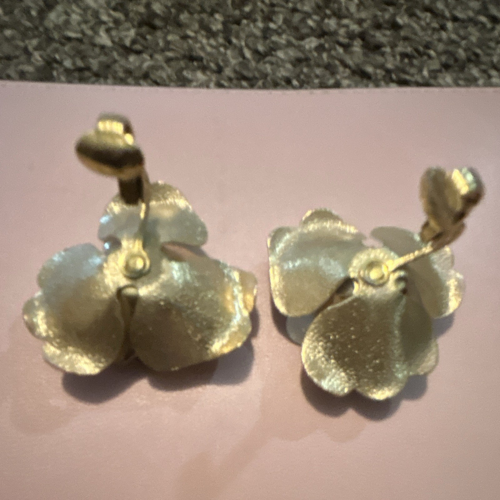 White & Gold Enamel Flower Clip-On Earrings with Gray Simulated Pearl