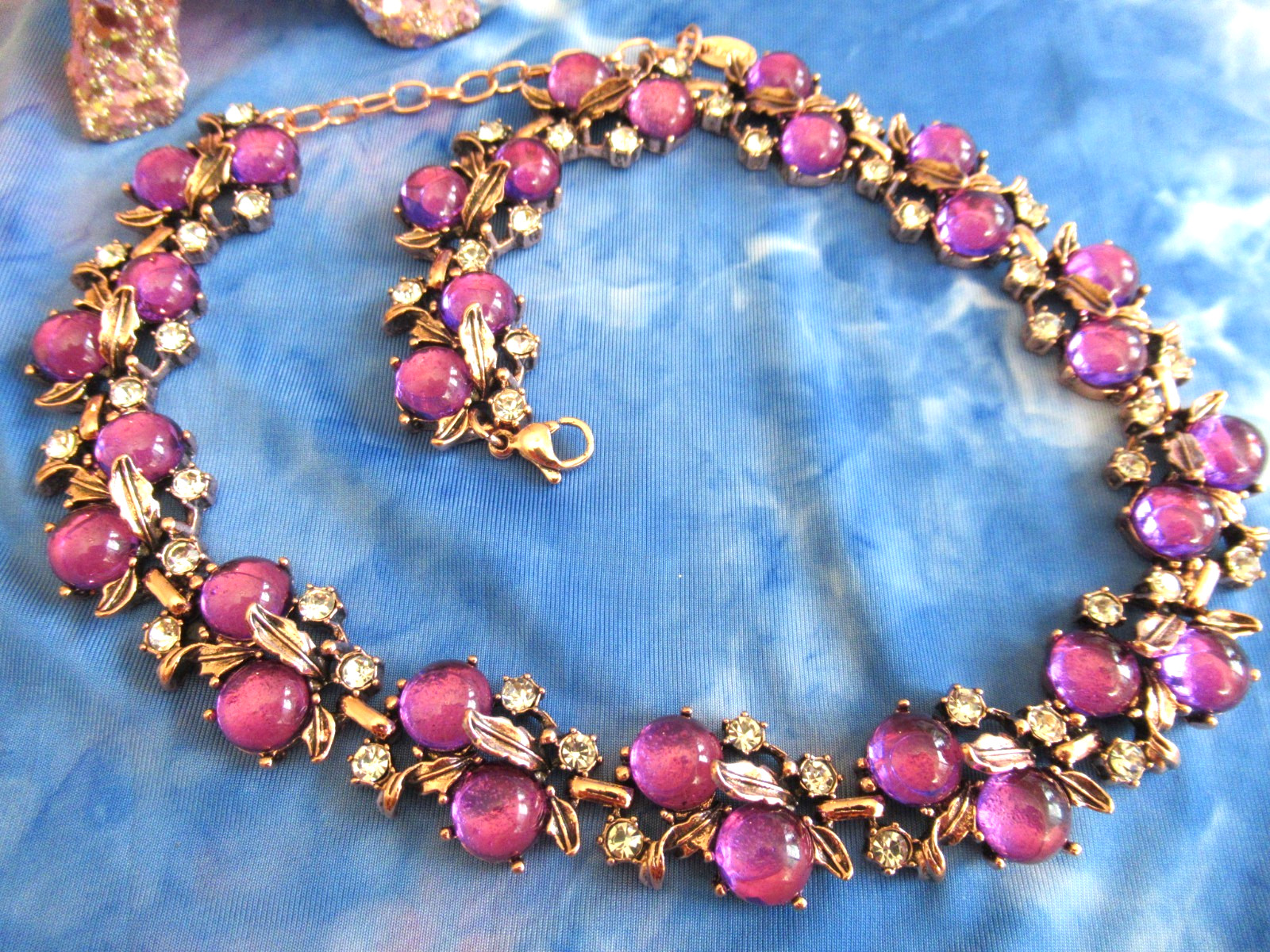 Gripoix Style Purple Lucite Cabochon Rose Gold Mogul Jewel Necklace NEW
