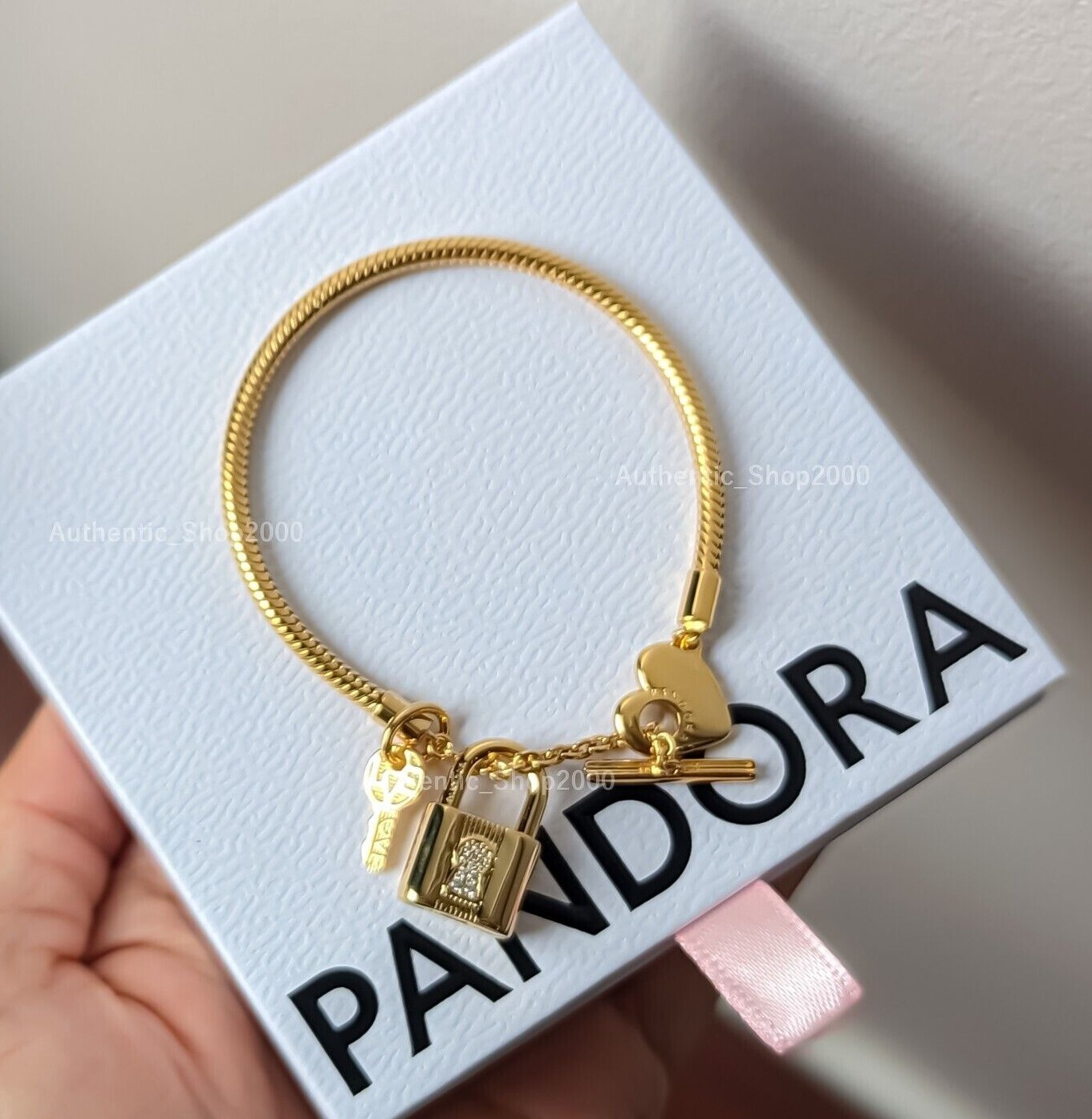 NEW 100% Authentic PANDORA Gold P Padlock and Key Dangle Charm Bracelet Gift Set