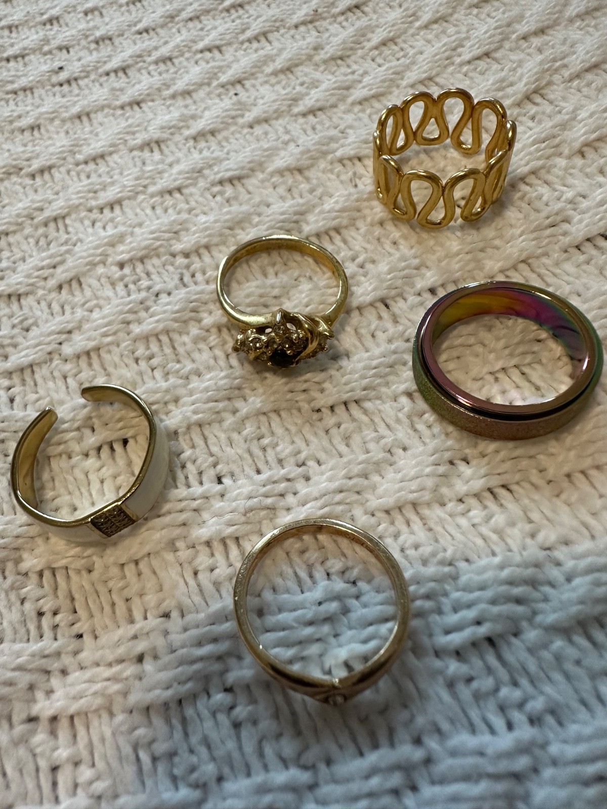 Vintage mixed rings set — 6 pcs, main size US 7, small Avon ring smaller