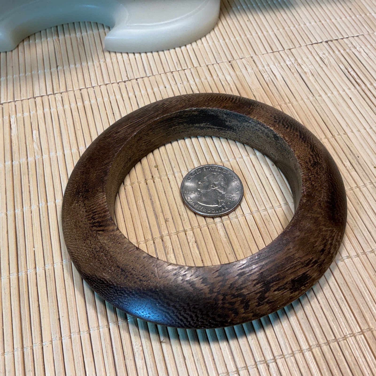 Faashion Bracelet Wood Flying Saucer Shape Bangle Lot 103
