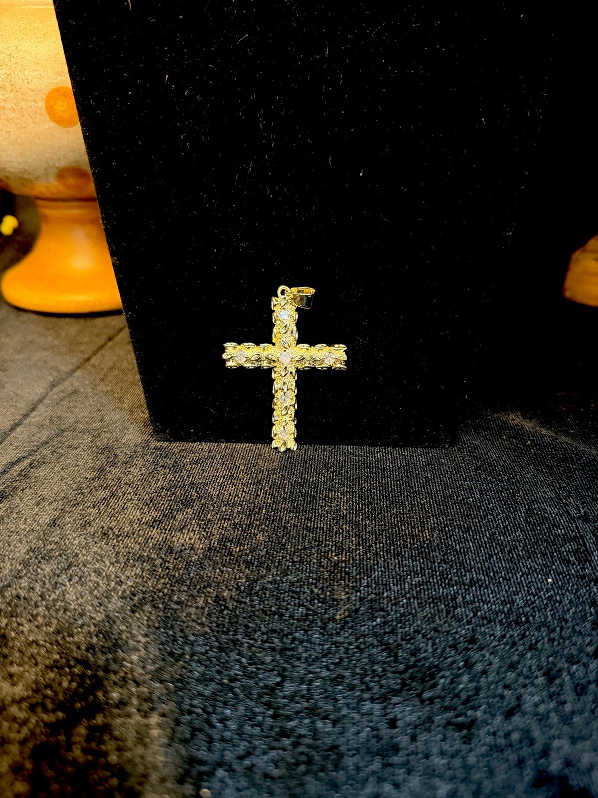 18K Gold Filled 2in Cross Pendant w/Moissanite Diamonds. Very Nice Piece!