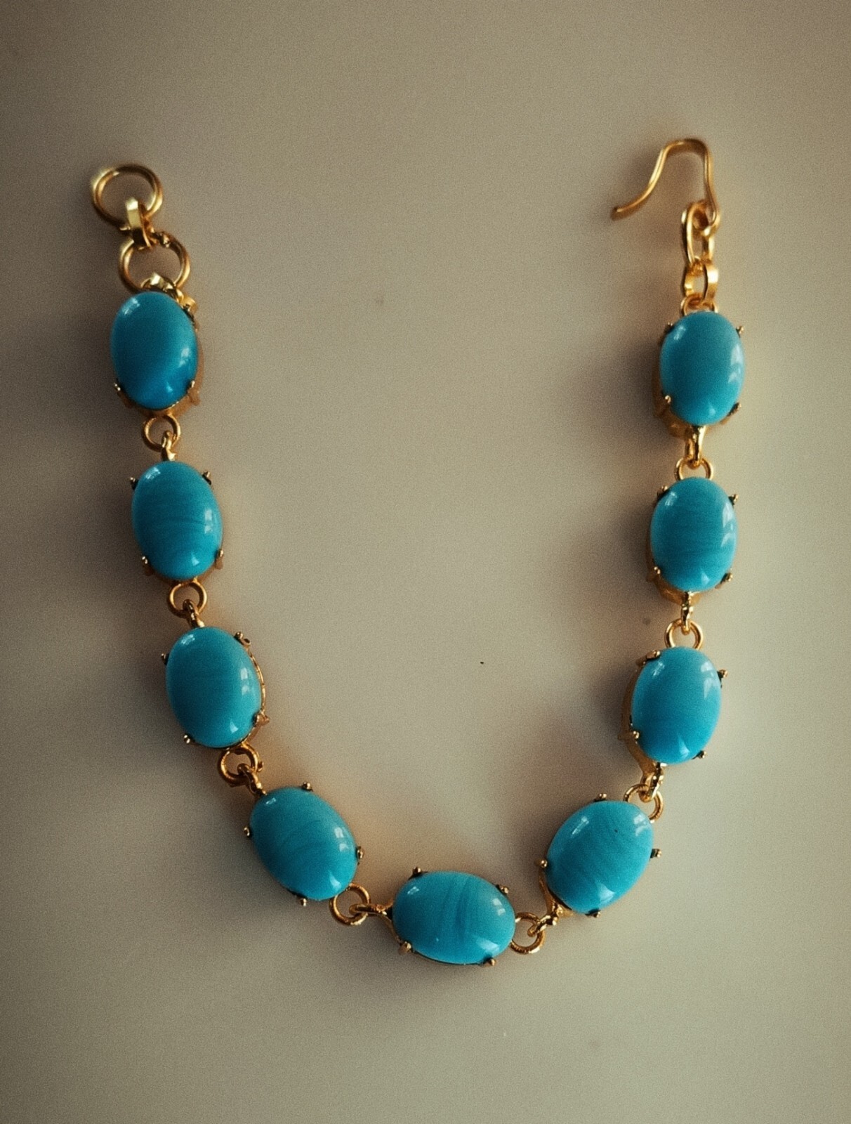 Beauty Oval Turquoise gemstone Chalcedony Gold Plated Charm Bracelet for Unisex